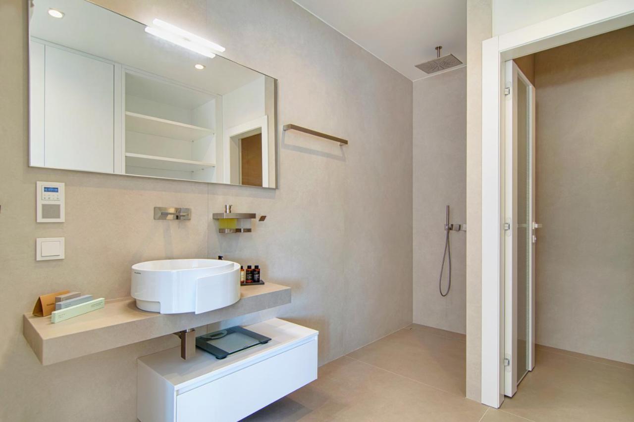 Livinghome Suites Parga Esterno foto