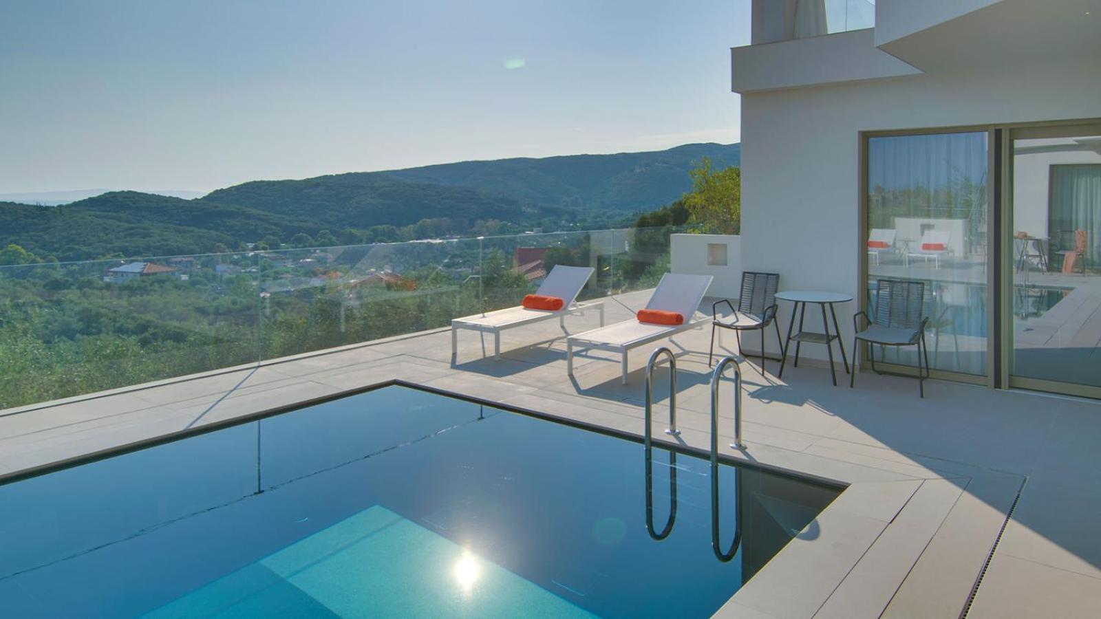 Livinghome Suites Parga Esterno foto