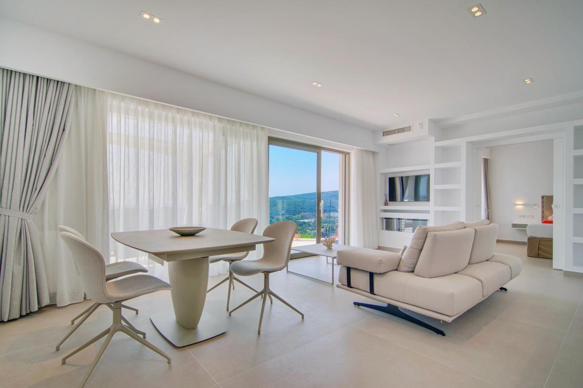 Livinghome Suites Parga Esterno foto