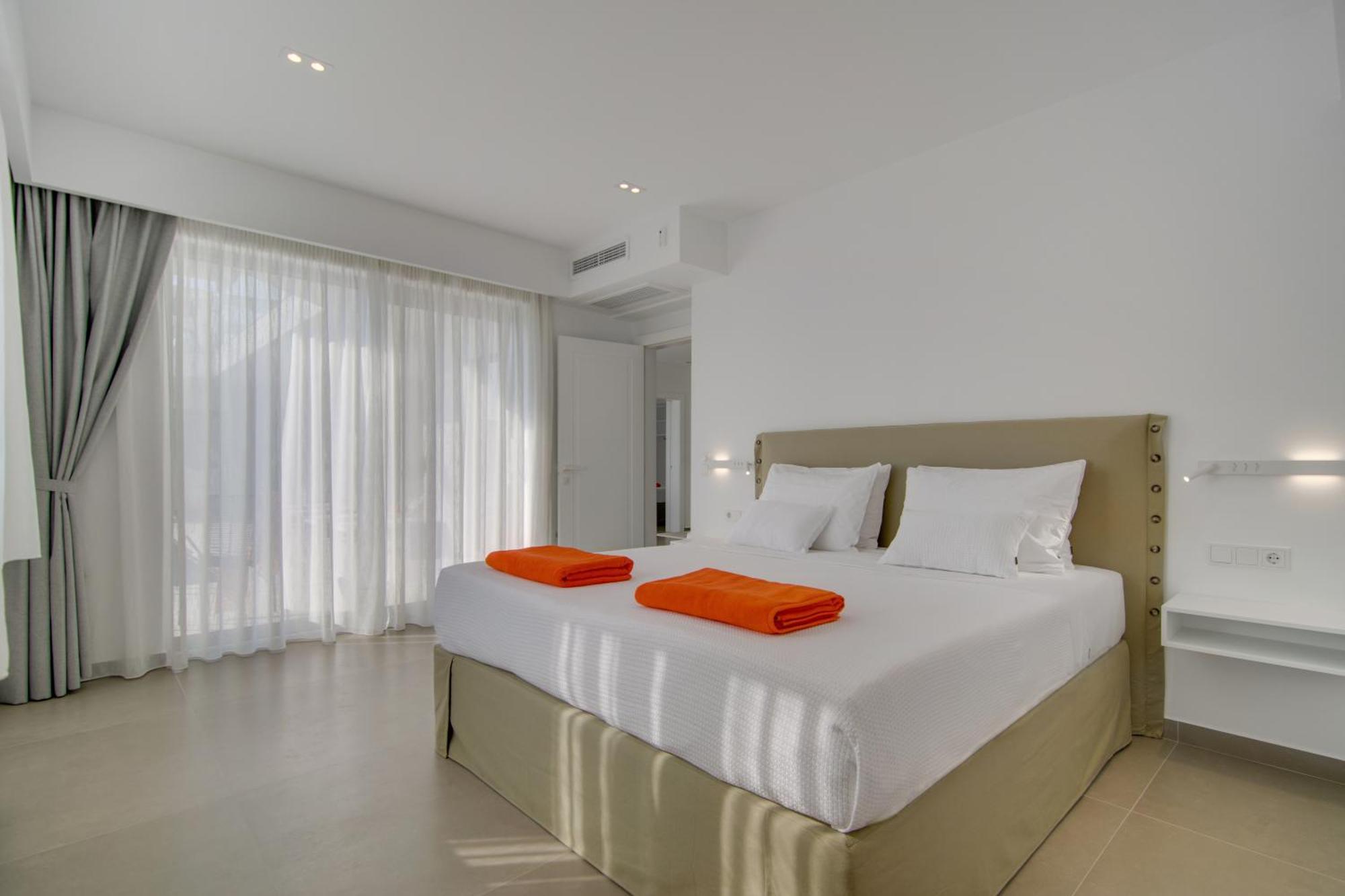 Livinghome Suites Parga Esterno foto