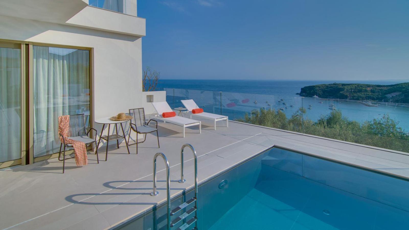 Livinghome Suites Parga Esterno foto